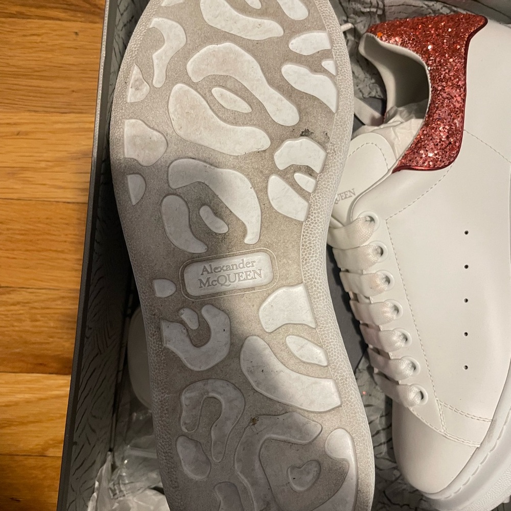 Alexander McQueen Sneakers - Picture 2 of 16